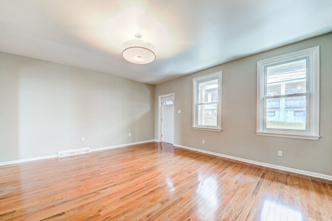 Building Photo - Available JULY 2026  - RENOVATED 3 Bedroom Home w/ Garage, City Views + MORE!