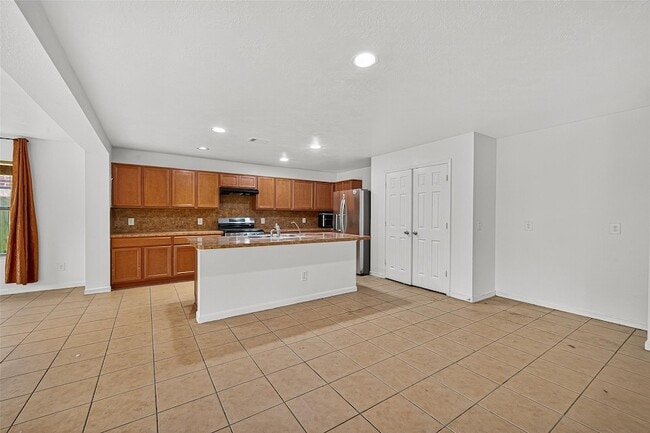 Building Photo - 16547 Lanesborough Dr