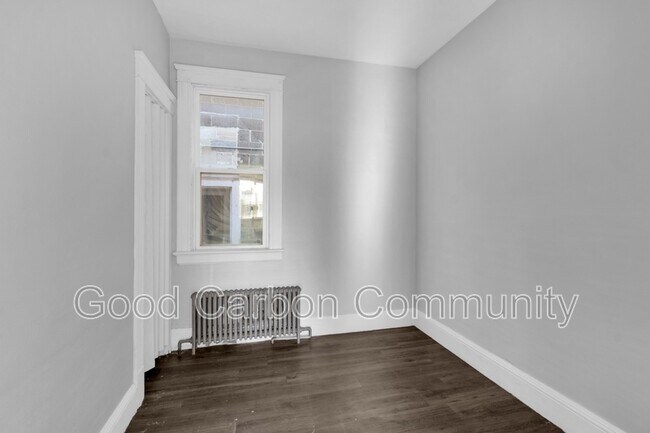 Building Photo - 765 Oliver St