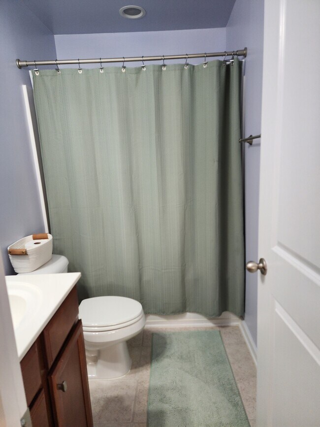 Building Photo - 71 Pocono Dr