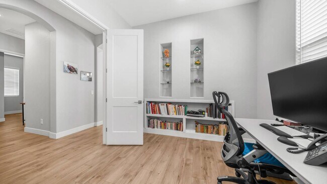 Building Photo - 23080 E Carriage Wy