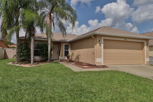 Building Photo - Amazing Lake Mary Neighborhood