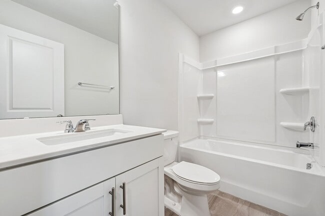 Building Photo - Available Now! New Construction - 3 Bedroo...