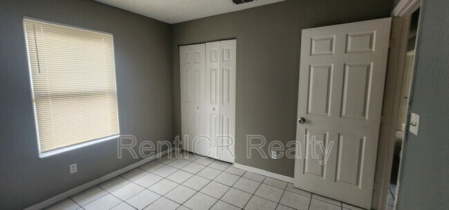 Building Photo - 3805 Carraway St
