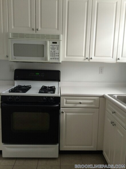 Building Photo - 115 Gerry Rd