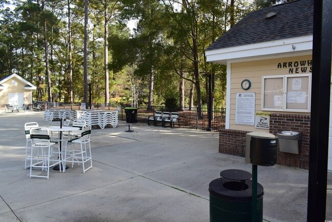 Building Photo - 201 Vesta Dr