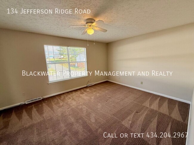Building Photo - 134 Jefferson Ridge Rd