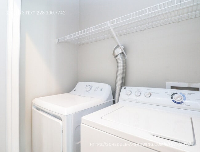 Building Photo - 473 Olive Branch Way