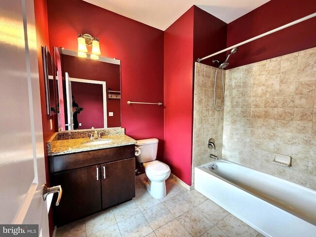 Building Photo - 2610 Sheridan Rd SE