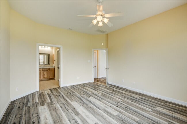 Building Photo - 18907 Manor Spring Ct