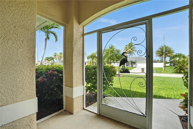 Building Photo - 3023 SW 23rd Ave