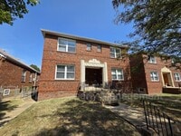 Building Photo - 5247 Pernod Ave