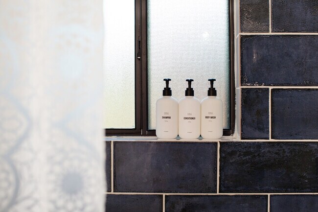 Building Photo - 1314 S 8th Ave