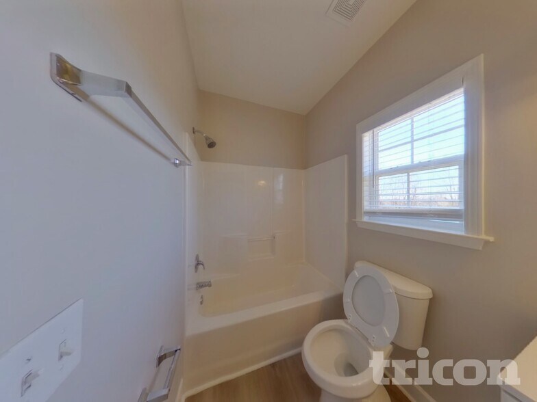 Building Photo - 3031 Farmville Cir