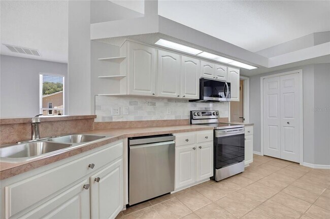 Building Photo - 4628 Bayridge Ct
