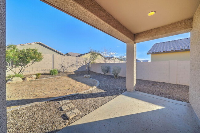 Building Photo - 7636 W Quail Track Dr
