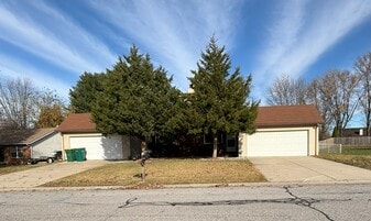 Building Photo - 450 Ponderosa Ave