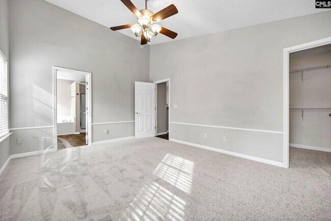 Building Photo - 520 Menauhant Ct