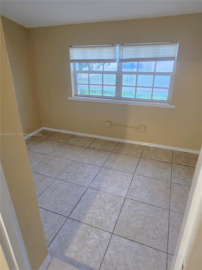 Building Photo - 1030 NW 48th St