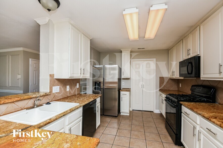 Building Photo - 417 Windy Hill Ln