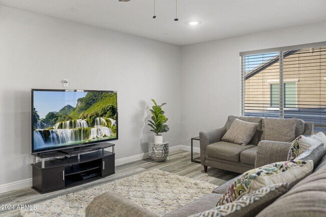 Building Photo - STUNNING 5 BEDROOM WITH LOFT & BONUS ROOM 3.5 BATH IN EASTMARK MESA COMMUNITY 2,655 SQ FT