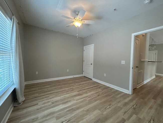 Building Photo - Convenient Boone Living – 3BD/3BA at Pine ...