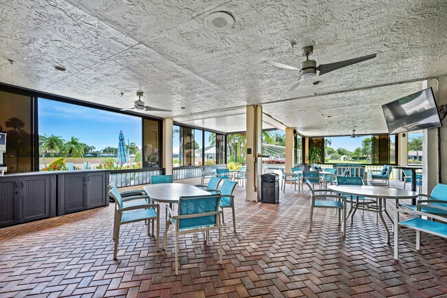 Building Photo - 5153 Oakhill Ln