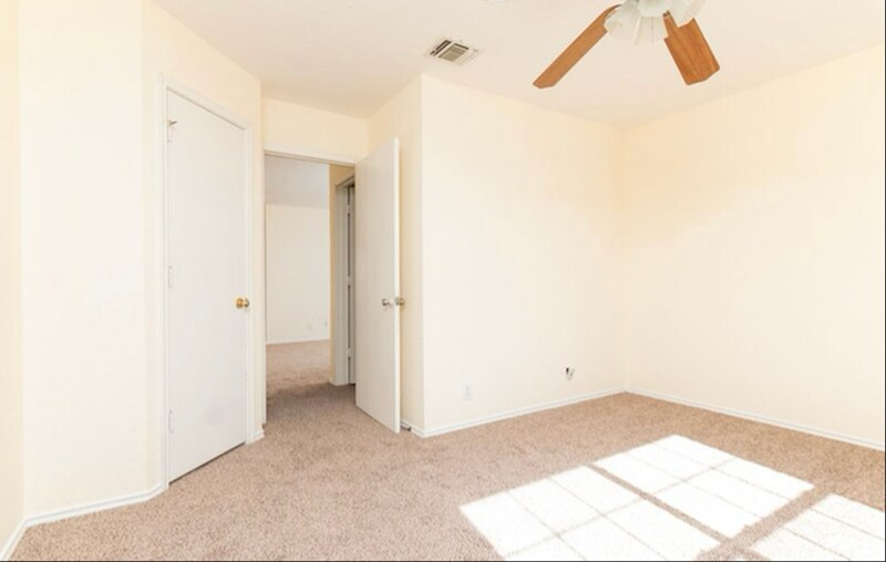 Building Photo - 3 Bratton Dr