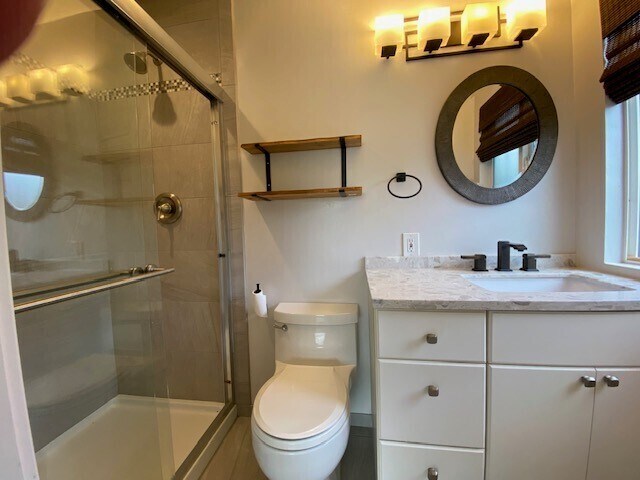 Building Photo - Beautiful and newly remodeled home in Rose...
