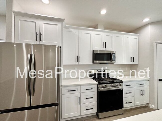 Building Photo - 13555 Sea Gull Dr