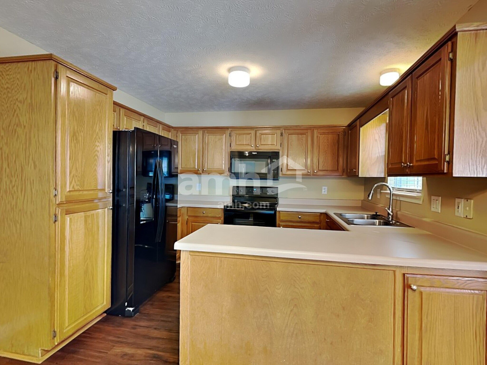 Building Photo - 717 Veneta View Dr