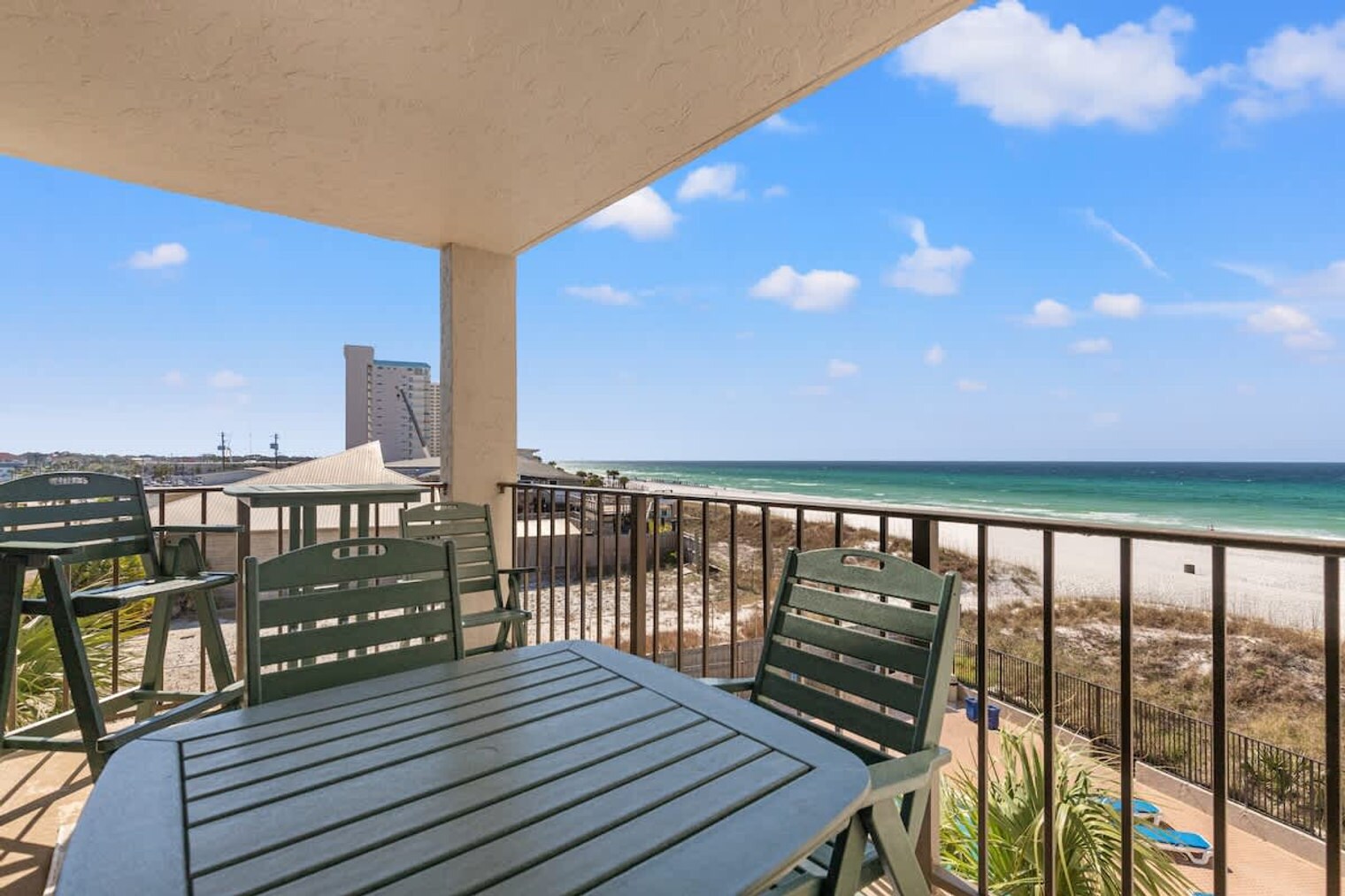 Building Photo - 8815 Thomas Dr