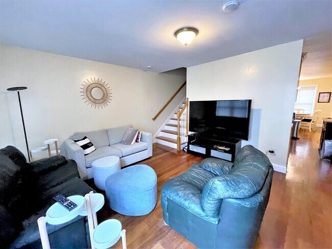 Building Photo - 232 Prospect St