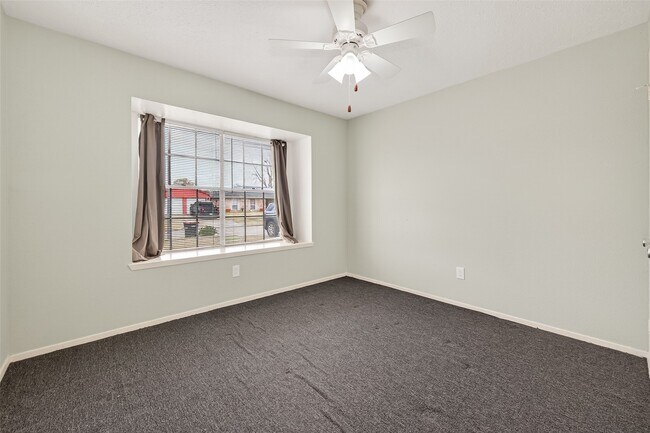 Building Photo - 6630 Harpers Dr