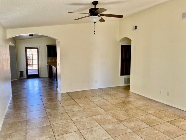 Building Photo - 7105 Falling Leaf Cir