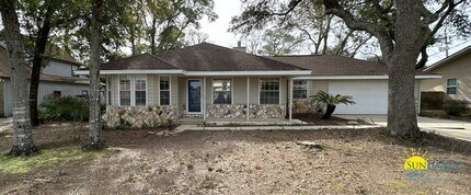 Building Photo - Beautiful 3 Bedroom Home in Mary Esther!