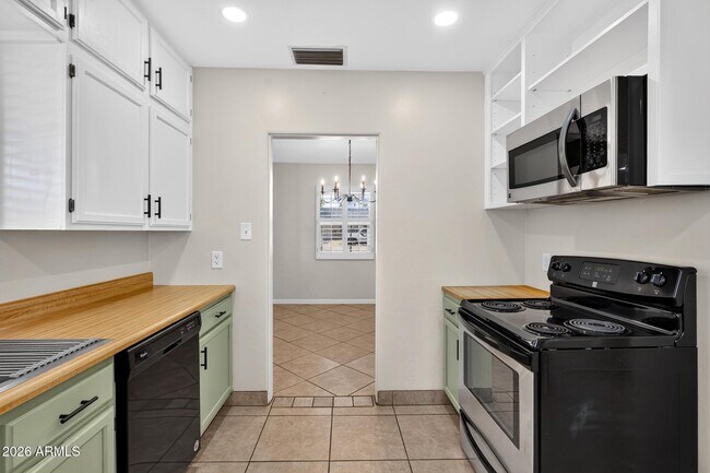 Building Photo - 1007 E Citrus Wy