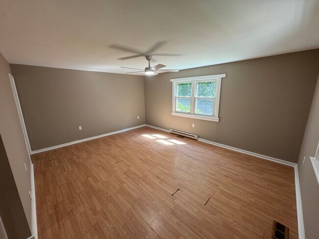 Building Photo - 3671 Sandy Creek Rd