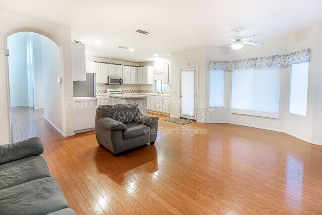 Building Photo - 3655 Shandin Dr
