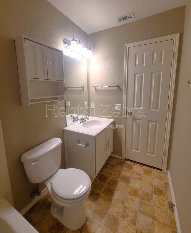 Building Photo - 8612 Orleans Ln