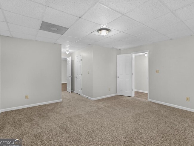 Building Photo - 63 Sentry Oak Ct