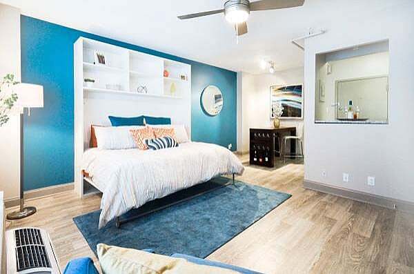 Building Photo - 500 Fifth