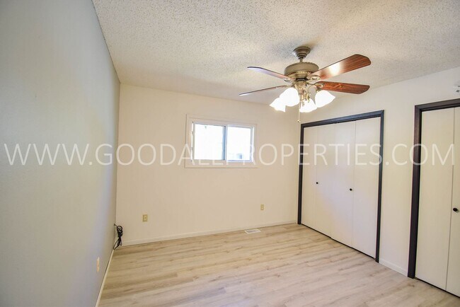 Building Photo - Completely Remodeled  2 Bedroom 1 bath Dup...