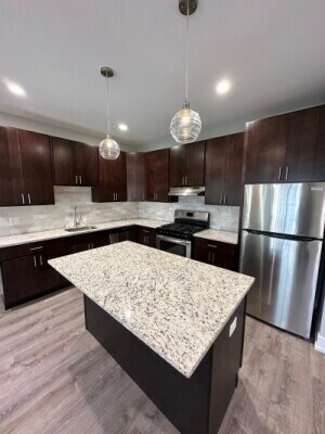 Primary Photo - 1145 Maple Ave