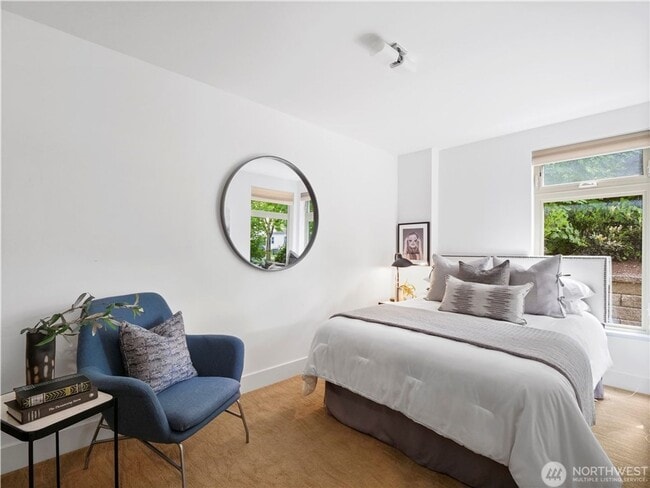 Building Photo - 4bd/3.75ba Seattle House