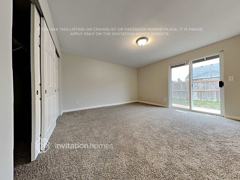 Building Photo - 6038 60th Loop SE