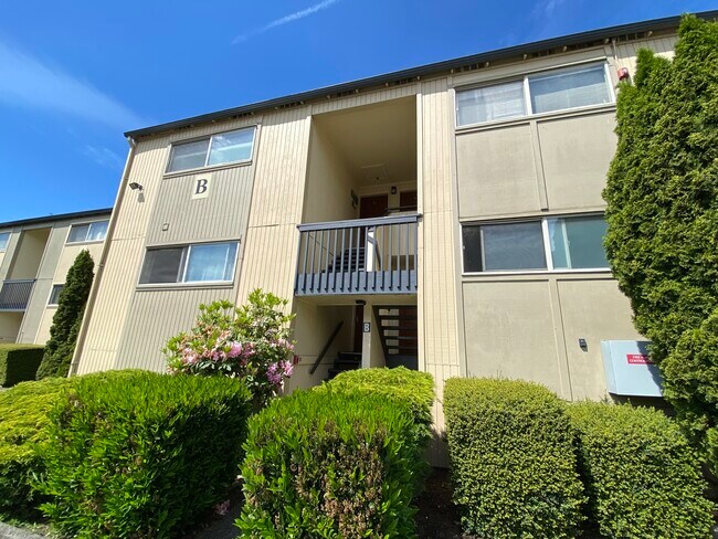 Building Photo - 31003 14th Ave S