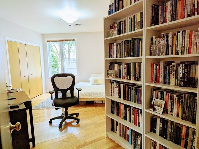 Building Photo - 24 Bay State Rd