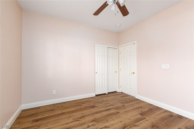 Building Photo - 5163 Tunnel Falls Dr
