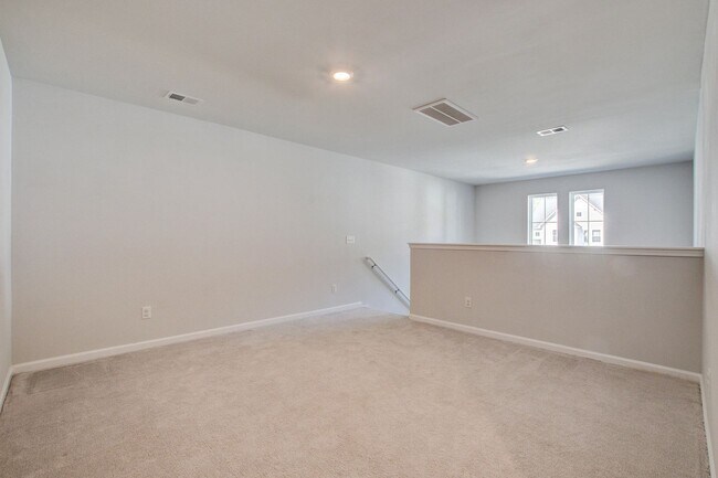 Building Photo - Stunning 5 Bedroom Cypress Preserve